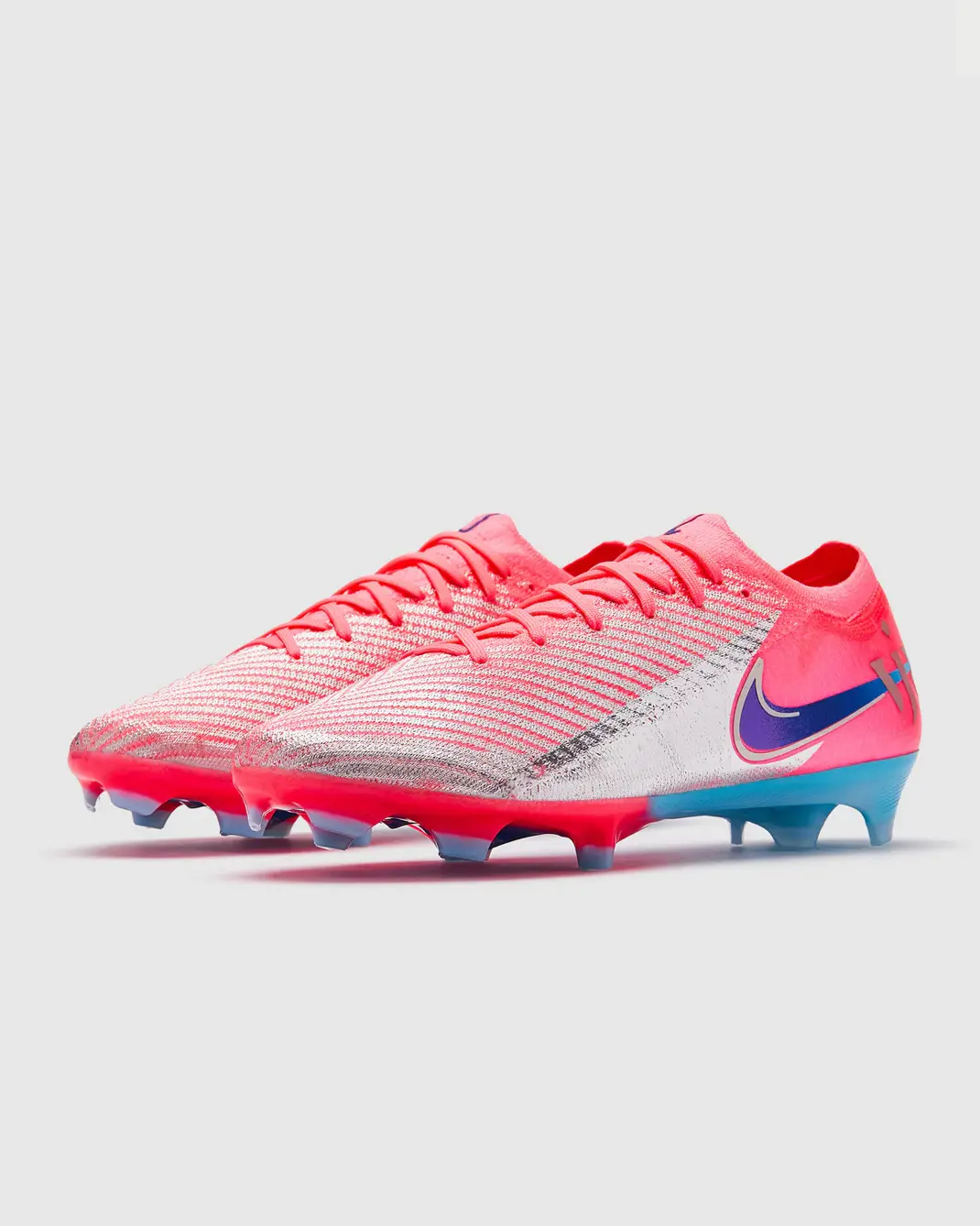Бутси Nike Phantom 6 Low Elite FG IH1778-900 купити, ціни в Києві